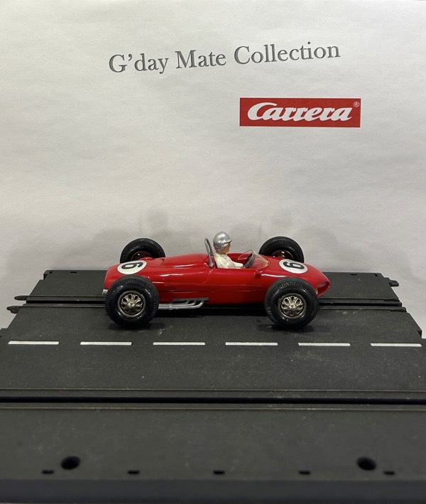40401 Ferrari Tipo - rot - Nr8 - SV3 - F1 chrom