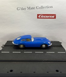 40416 Jaguar E - blau - F11 chrom