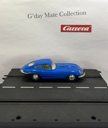 40416 Jaguar E - blau - mit Licht - F31 chrom