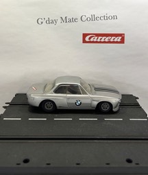 40422 BMW 3.0 CSL - silber - schwarze Streifen auf Haube - ohne Stossstange - Beleuchtung - F27 grau