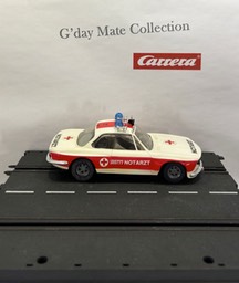 40425 BMW 3.0 CSL Notarzt - weiss-rot - F27-28 grau