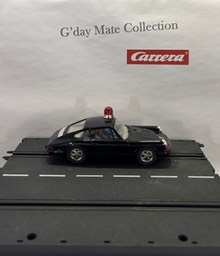 40429 Porsche 911 Manhattan Police - schwarz - F16