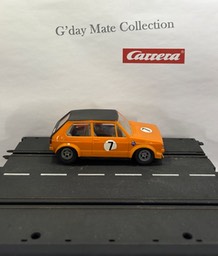 40435 VW Golf - orange - schwarzes Dach - ohne Chassisgewichte - Nr7 - F20 grau