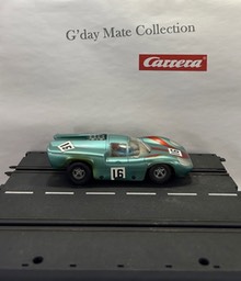 40461 Lola T70 - hellgrün - Streifen rot - Motor chrom - Nr16 - F25 grau