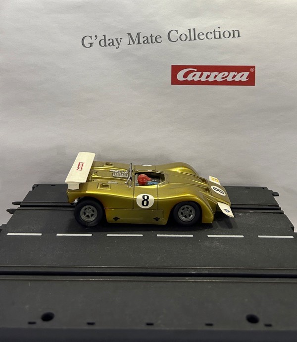 40467 March 707 - gold - Motor chrom - Nr8 - F10-20 grau