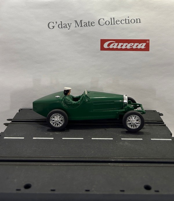40486 Oltimer Bugatti - dunkelgrün - F36 chrom - Replika